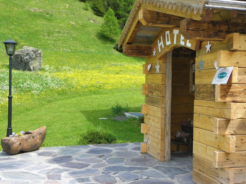 Hotel Les Granges La Thuile Luaran gambar